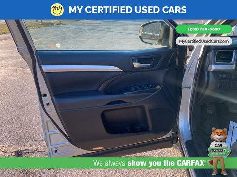 Used 2019 Toyota Highlander XLE image 12