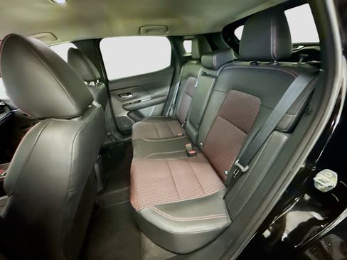 Used 2025 Nissan Kicks SR image 28