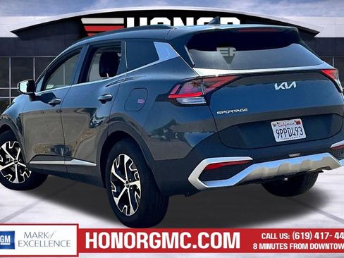 Used 2025 Kia Sportage EX w/ Premium Package FWD image 4