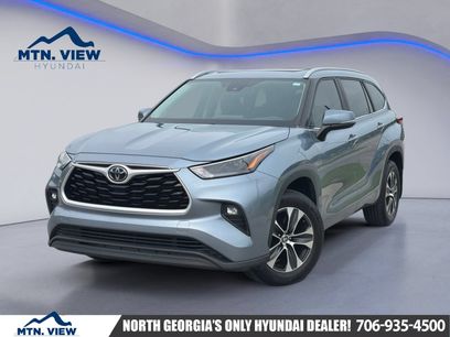 Used 2023 Toyota Highlander XLE