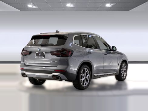 Used 2023 BMW X3 sDrive30i w/ Convenience Package image 9