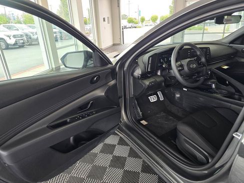 New 2026 Hyundai Elantra SEL Sport Premium FWD image 28