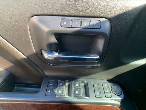 Used 2015 GMC Sierra 1500 SLT w/ SLT Crew Cab Value Package AWD/4WD image 11