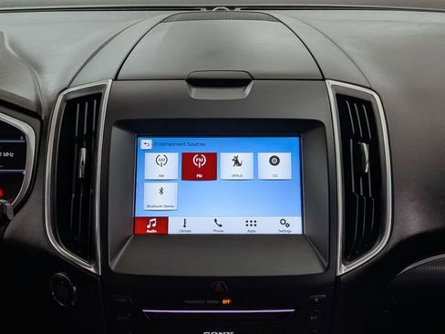 Used 2017 Ford Edge Titanium image 27