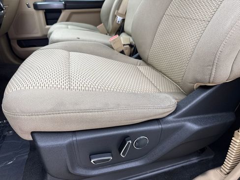 Used 2018 Ford F150 XLT w/ Equipment Group 302A Luxury AWD/4WD image 35