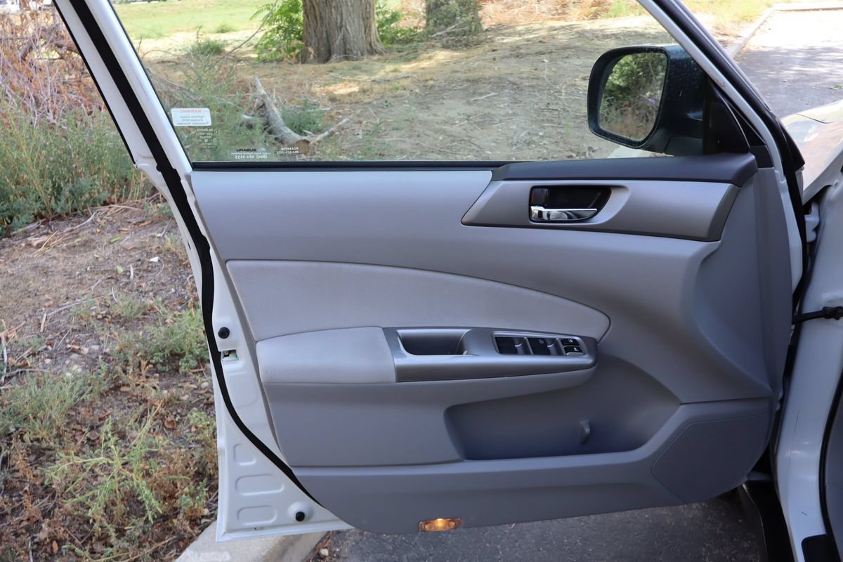 Used 2009 Subaru Forester 2.5X Limited AWD/4WD image 23