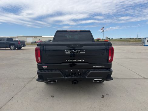 Used 2024 GMC Sierra 1500 Denali AWD/4WD image 4