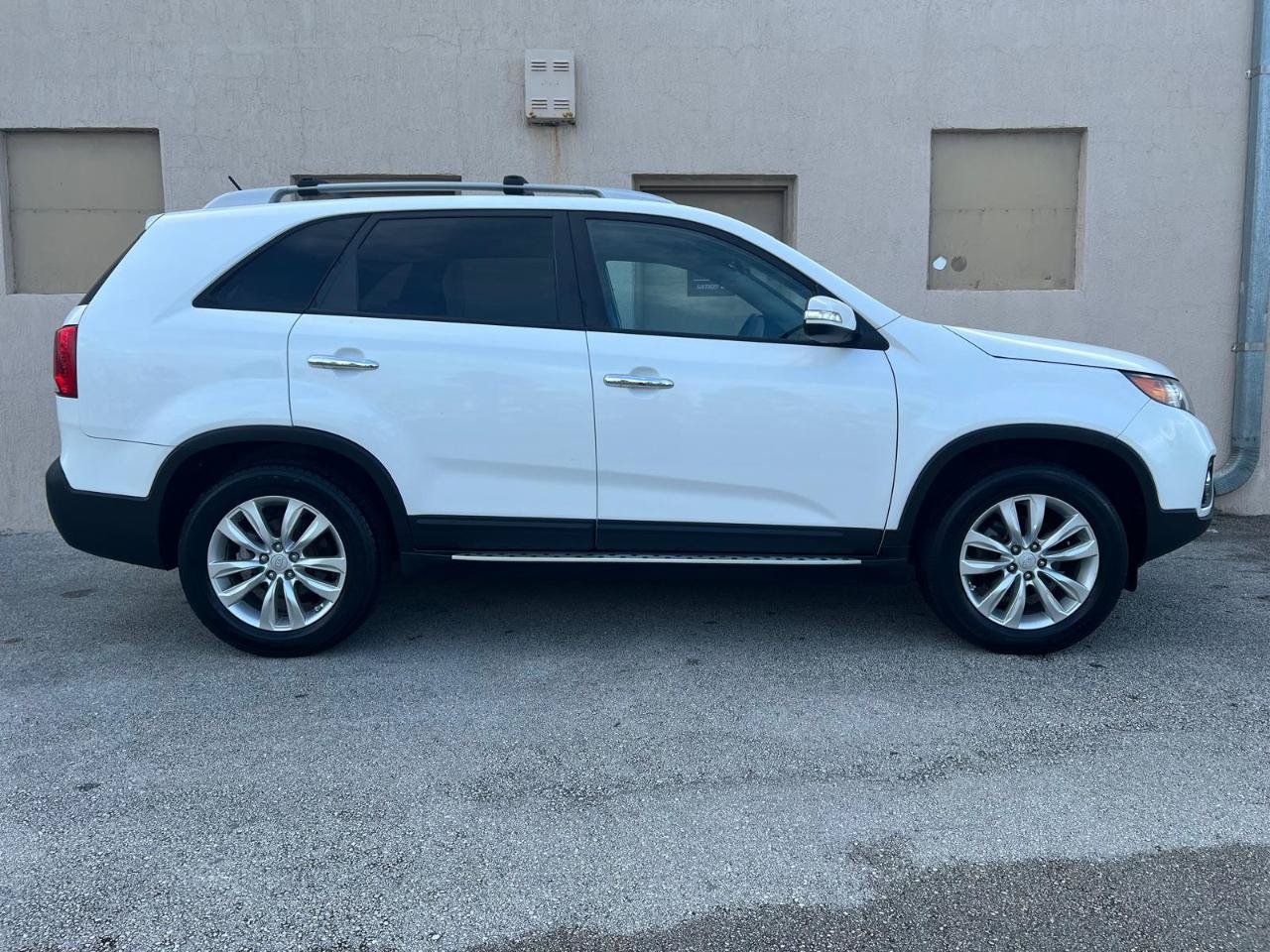 Used 2011 Kia Sorento LX w/ Convenience Pkg FWD image 15