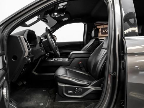 Used 2018 Ford Expedition Max XLT w/ Equipment Group 202A image 4