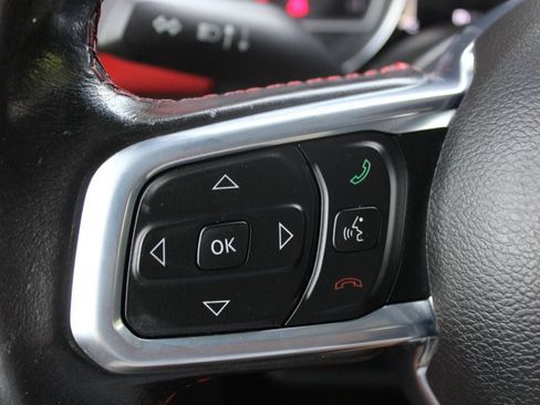 Used 2021 Jeep Gladiator Rubicon AWD/4WD image 18