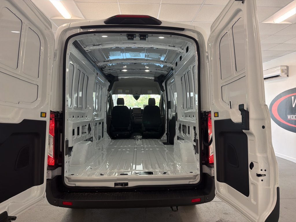 New 2027 Ford Transit 250 148 Medium Roof RWD image 11