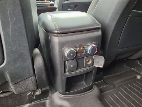 Used 2020 Ford Explorer XLT w/ Comfort Package image 23