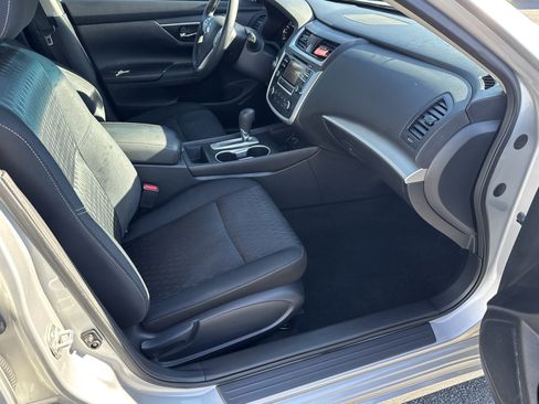 Used 2017 Nissan Altima 2.5 S w/ Power Driver Seat Package image 18