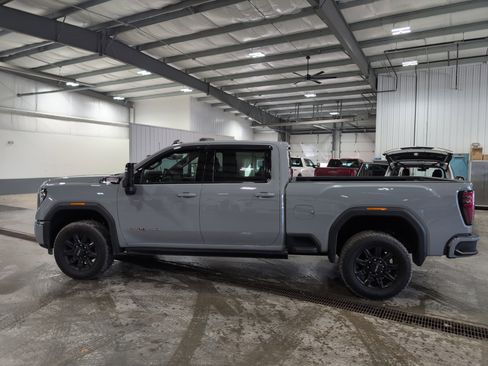 Used 2024 GMC Sierra 3500 AT4 w/ AT4 Premium Plus Package image 5