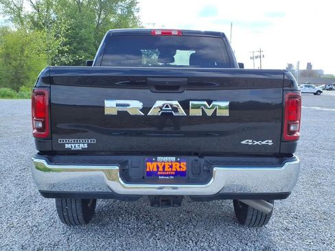 Used 2025 RAM 2500 Big Horn AWD/4WD image 10