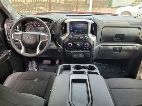 Used 2022 Chevrolet Silverado 1500 RST w/ Z71 Off-Road Package AWD/4WD image 16
