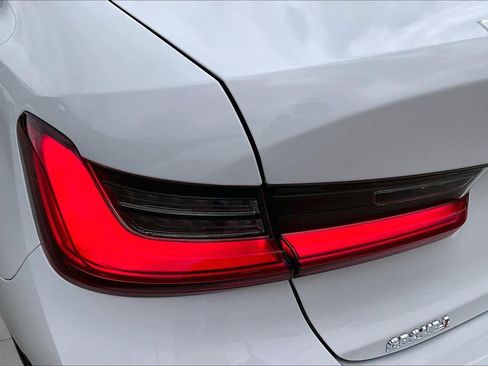 Used 2020 BMW 330i Sedan w/ Convenience Package RWD image 28