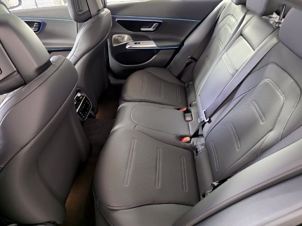 New 2027 Mercedes-Benz E 53 AMG e 4MATIC Sedan image 11