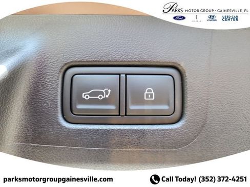 New 2025 Hyundai Santa Fe Limited image 9