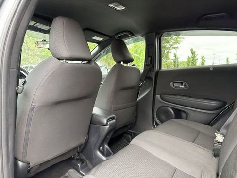 Used 2022 Honda HR-V Sport image 12