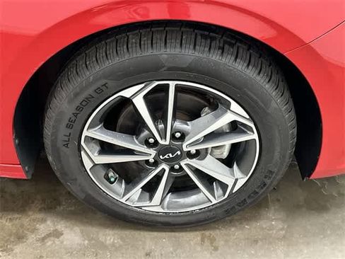 Used 2023 Kia Forte LXS image 5