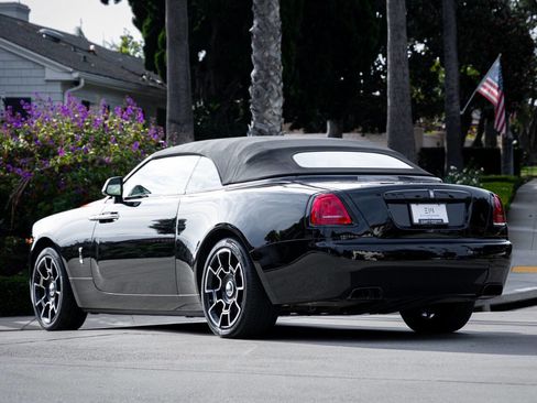 Used 2019 Rolls-Royce Dawn image 38