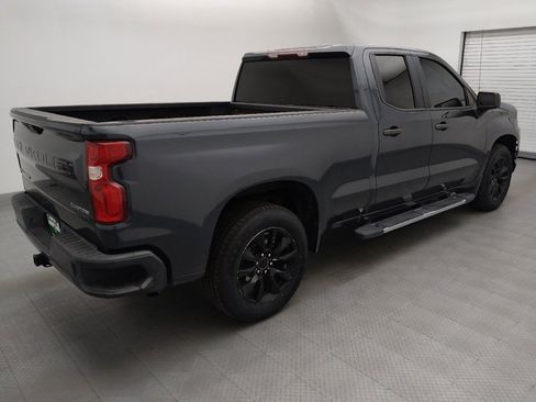 Used 2020 Chevrolet Silverado 1500 Custom w/ Custom Value Package RWD image 10