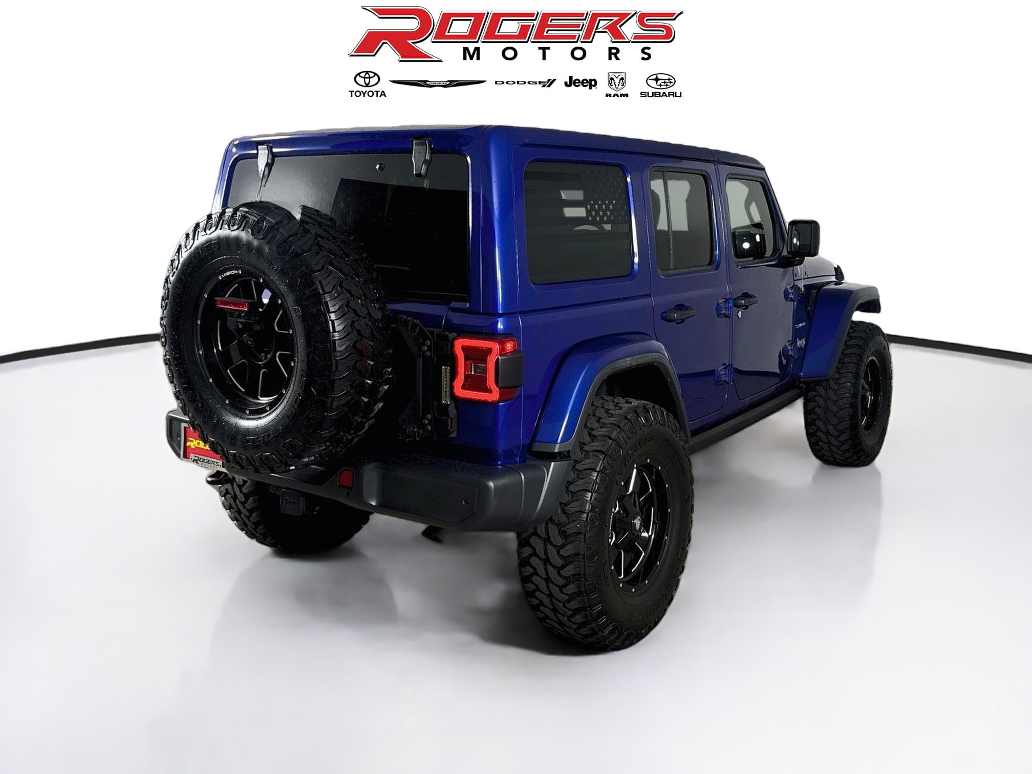 Used 2018 Jeep Wrangler Unlimited Sahara AWD/4WD image 8