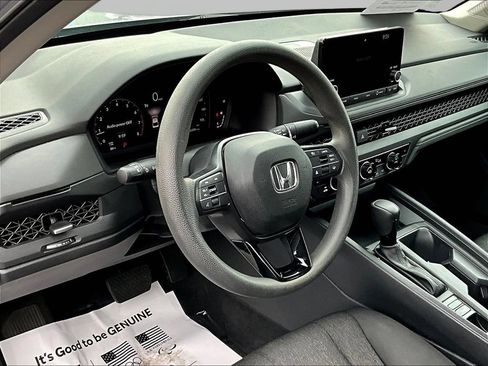 Certified 2023 Honda Accord EX image 17