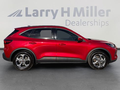 Used 2025 Ford Escape ST-Line w/ Equipment Group 301A FWD image 6