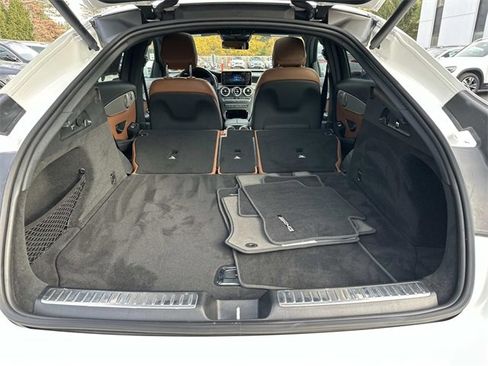 Used 2023 Mercedes-Benz GLC 300 4MATIC Coupe image 9