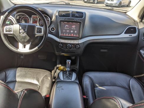 Used 2018 Dodge Journey GT w/ Nav & Sun Group FWD image 18