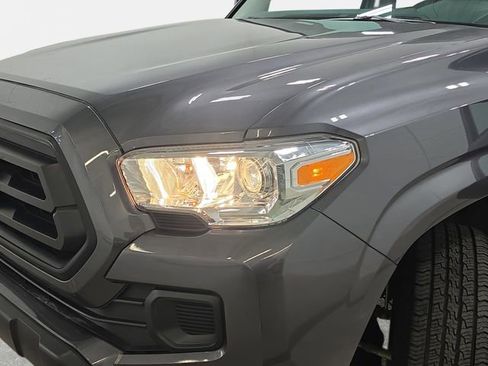 Used 2022 Toyota Tacoma SR w/ SR Convenience Package image 27