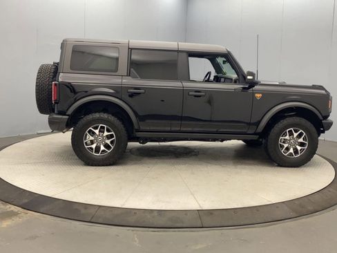 Used 2023 Ford Bronco Badlands AWD/4WD image 6