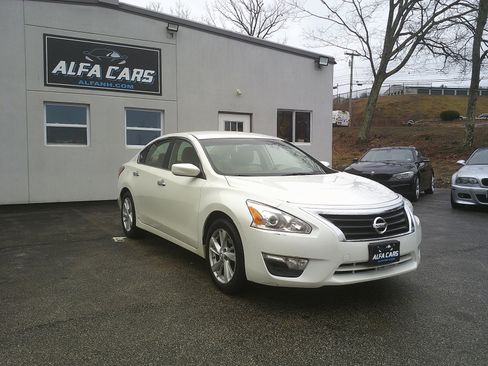 Used 2013 Nissan Altima 2.5 SV image 3