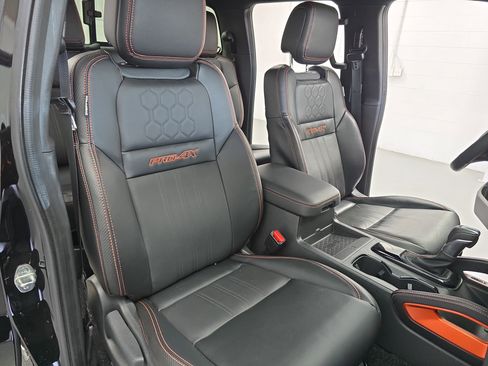 Used 2023 Nissan Frontier PRO-4X w/ Pro-4X Premium Package image 10