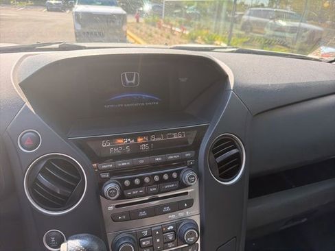 Used 2013 Honda Pilot Touring image 24