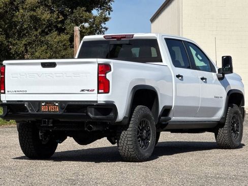 New 2026 Chevrolet Silverado 2500 ZR2 image 4