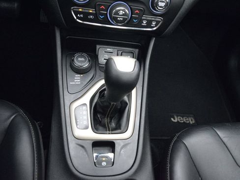 Used 2015 Jeep Cherokee Limited w/ Trailer Tow Group AWD/4WD image 24
