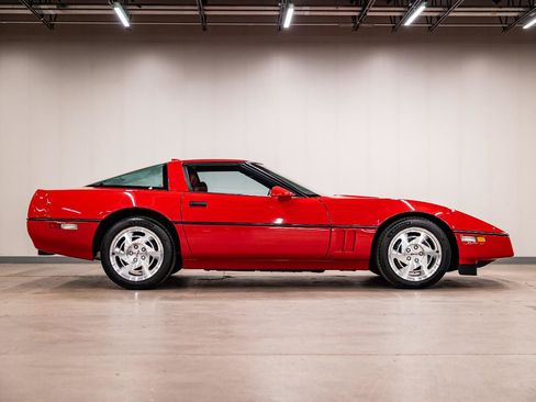 Used 1990 Chevrolet Corvette ZR-1 RWD image 40