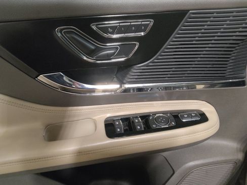 Used 2020 Lincoln Corsair w/ Equipment Group 101A image 27