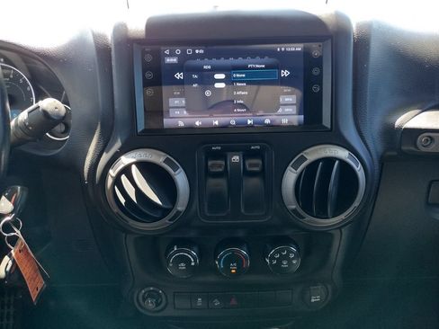Used 2016 Jeep Wrangler Sport AWD/4WD image 22