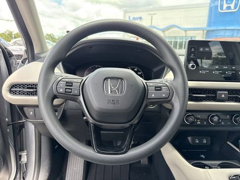New 2026 Honda HR-V LX image 35