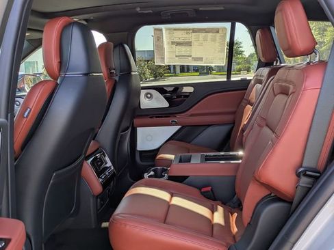New 2026 Lincoln Aviator Reserve AWD/4WD image 14