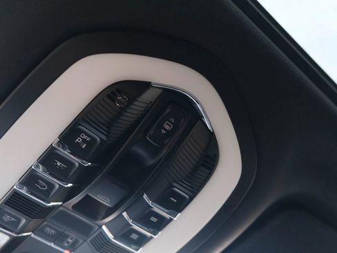 Used 2022 Porsche Macan GTS image 31