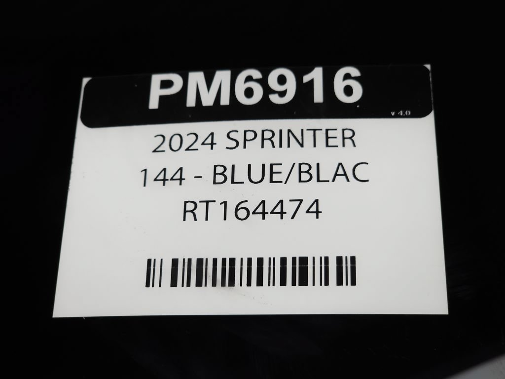 Used 2024 Mercedes-Benz Sprinter 2500 image 33