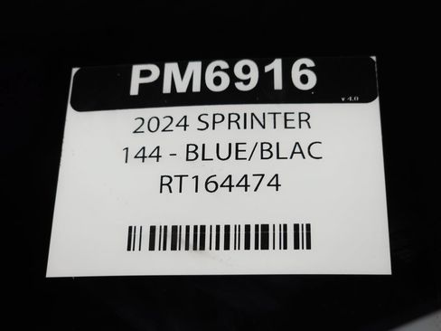 Used 2024 Mercedes-Benz Sprinter 2500 image 33
