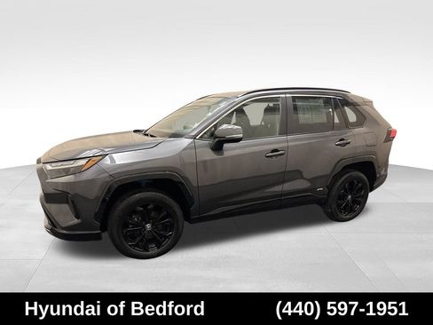 Used 2023 Toyota RAV4 SE w/ Convenience Package AWD/4WD image 9