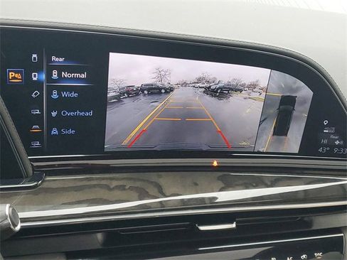 Used 2023 Cadillac Escalade ESV Premium Luxury w/ Performance Package image 26