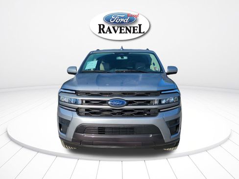 Used 2024 Ford Expedition XLT image 9